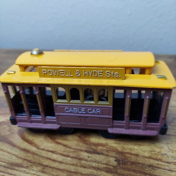 Model Train Car Powell & Hyde Streets San Francisco Cable Car Toy Metal TC 6812 - Picture 3 of 10